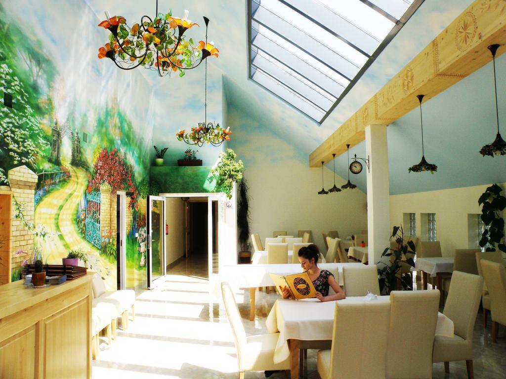 Pensjonat Tajemniczy Ogrod Frydman Extérieur photo